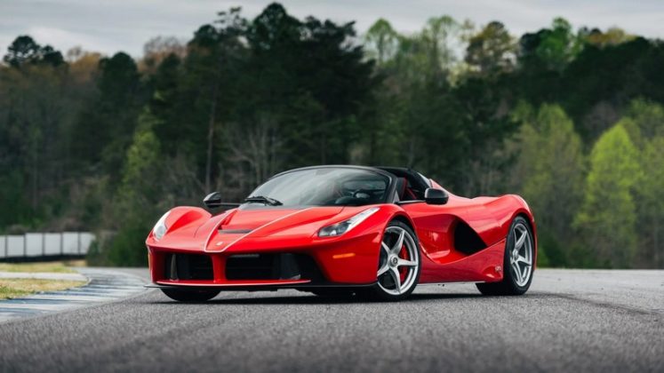 ferrari-laferrari-aperta-2017-6-747x420